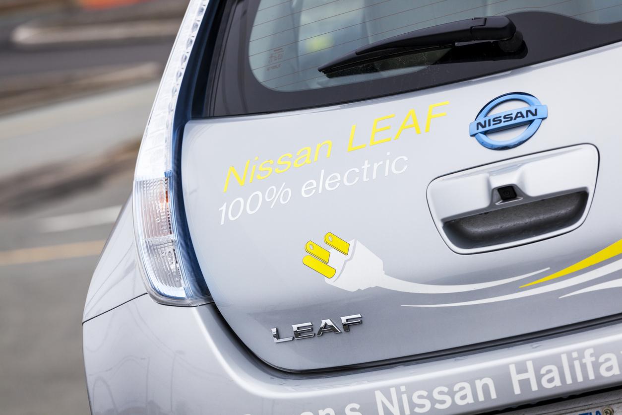 Nissan Leaf ที่ใช้ 2 มอเตอร์ไฟฟ้าจะกลายเป็นต้นแบบรถยนต์ EV ขับเคลื่อนสี่ล้อ