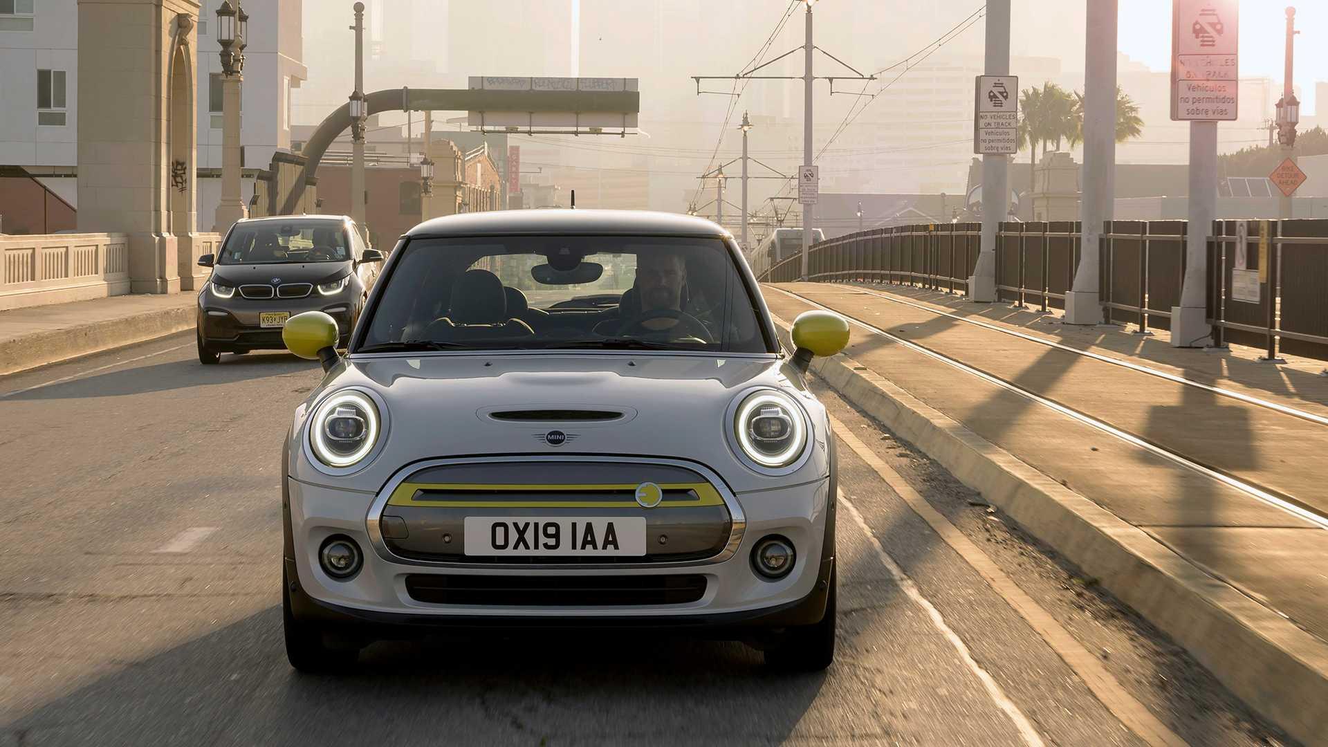 Mini Cooper SE 2020 รถยนต์ไฟฟ้าคันจิ๋วเคาะราคาไม่ถึงล้าน!