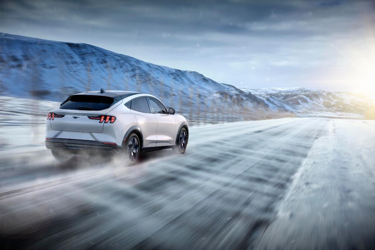 ส่องภาพ Ford Mustang Mach-E รถยนต์ไฟฟ้าที่ทุกคนกำลังจับตามอง