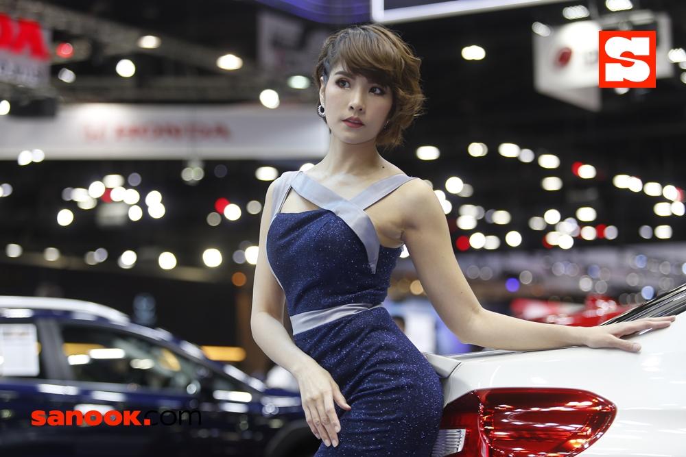 Motor Expo 2019: เปิดไหล่ใจสะท้าน! รวมภาพความขาวเนียนสาวๆ พริตตี้ (EP.1)