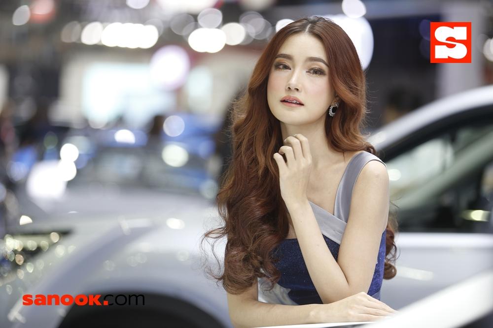 Motor Expo 2019: เปิดไหล่ใจสะท้าน! รวมภาพความขาวเนียนสาวๆ พริตตี้ (EP.1)