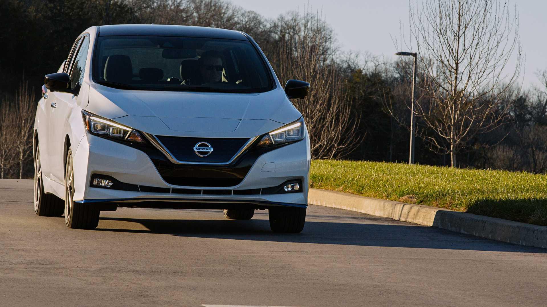 Nissan Leaf 2020 อัปเกรดเพียบ! ทัชสกรีนยาวขึ้น แถมเพิ่มฟีเจอร์ความปลอดภัย