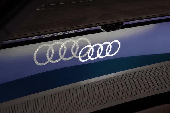 Audi AI:ME รถยนต์ บ้าน ออฟฟิศ ในคันเดียวกัน