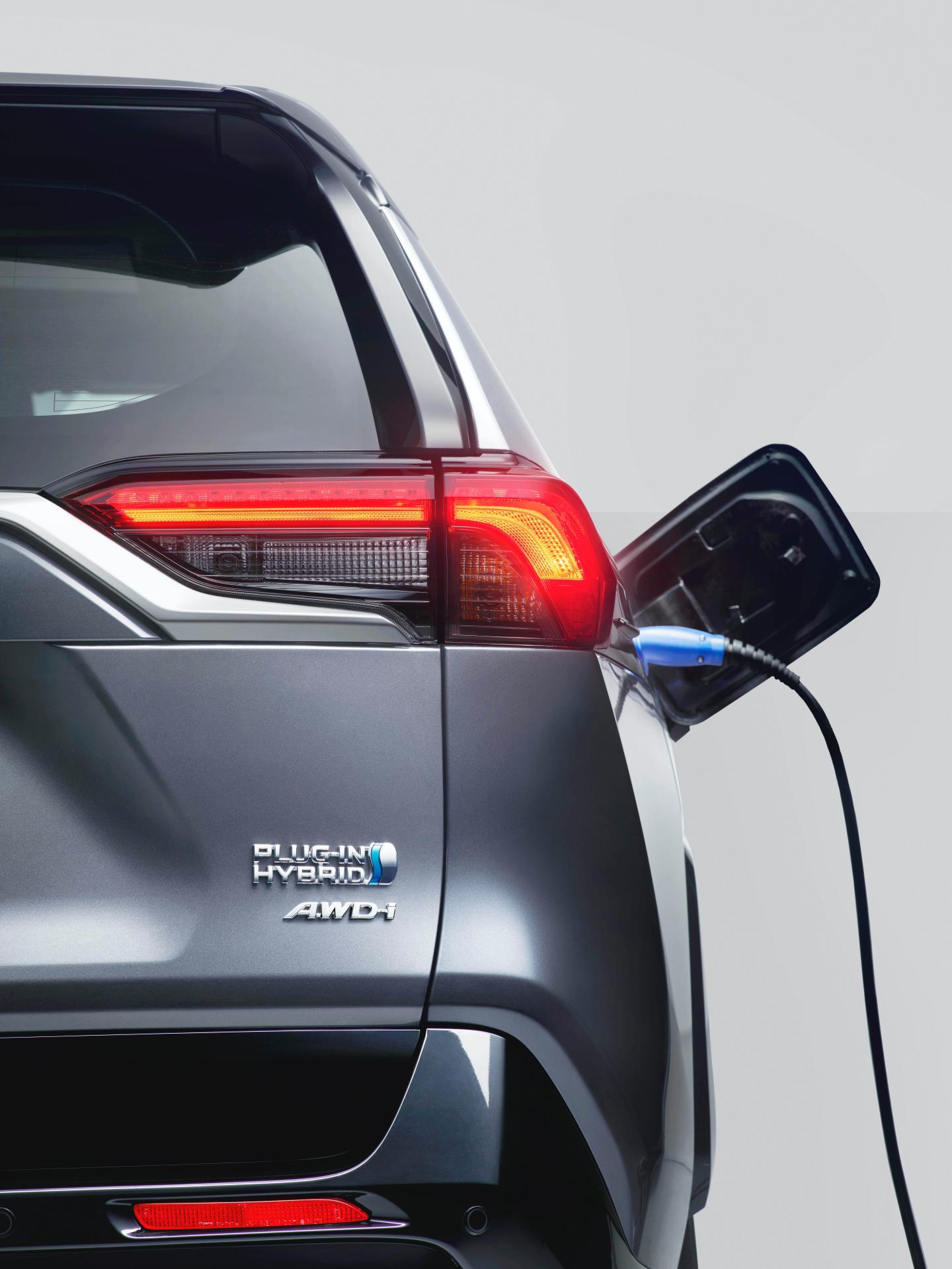 Toyota RAV4 Prime Plug-In Hybrid 2020 บุกยุโรป วิ่งโหมดไฟฟ้าล้วนได้ด้วย