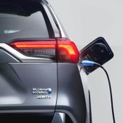 Toyota RAV4 Prime Plug-In Hybrid 2020 บุกยุโรป วิ่งโหมดไฟฟ้าล้วนได้ด้วย