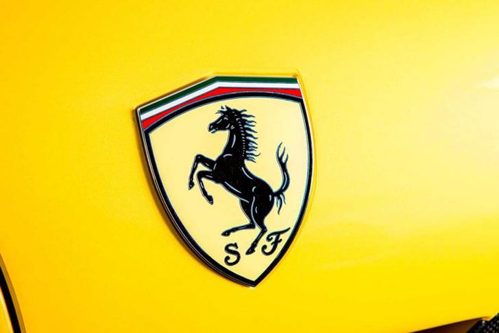 ม้าลำพองงานเข้า! Ferrari ถูกฟ้องห้ามใช้ชื่อ 