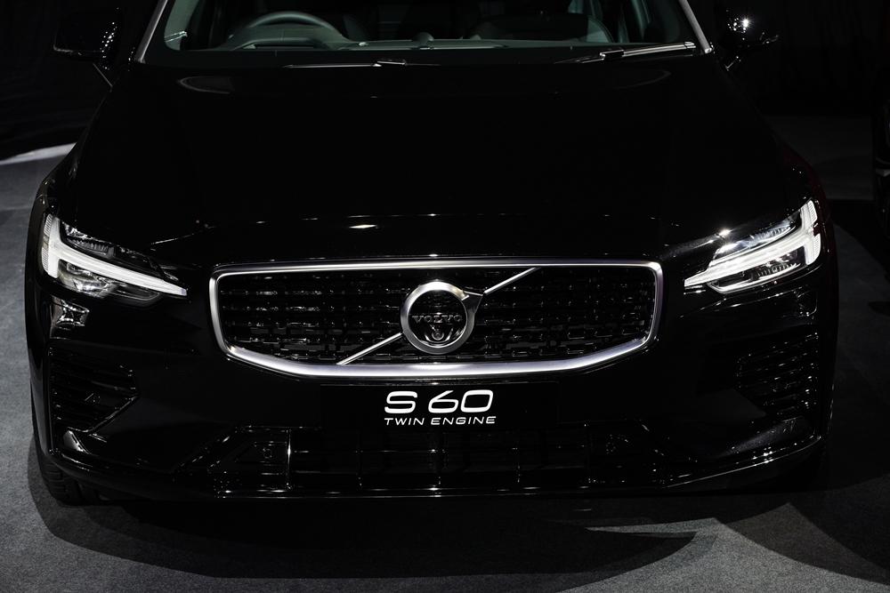 ส่องราคา All-new Volvo S60 ทั้ง 2 รุ่นย่อย กับความงดงามเกินตัวเลข