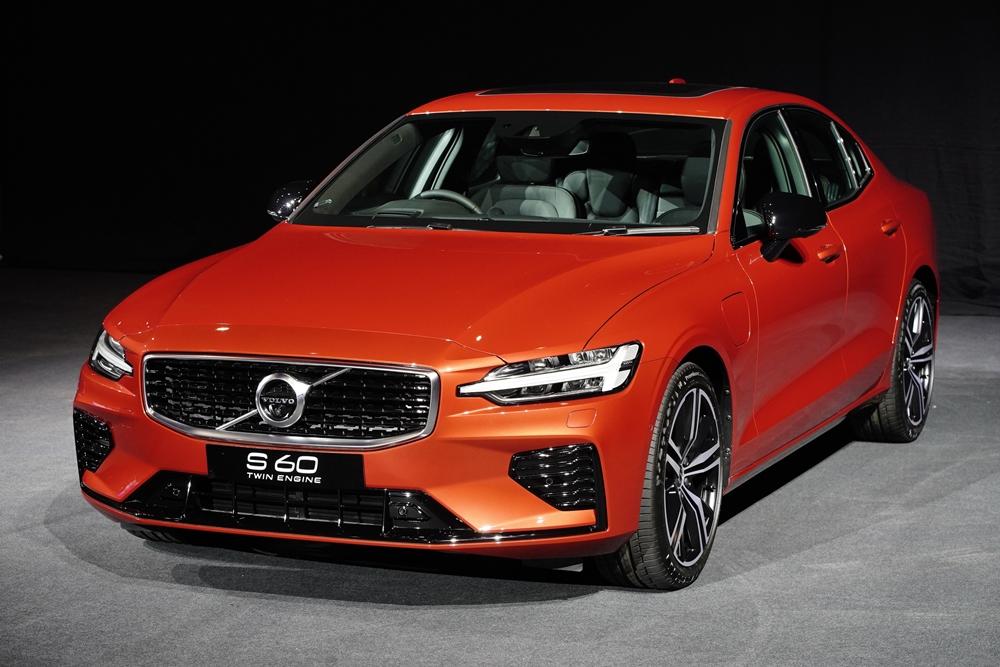 ส่องราคา All-new Volvo S60 ทั้ง 2 รุ่นย่อย กับความงดงามเกินตัวเลข