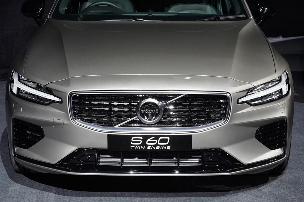 ส่องราคา All-new Volvo S60 ทั้ง 2 รุ่นย่อย กับความงดงามเกินตัวเลข