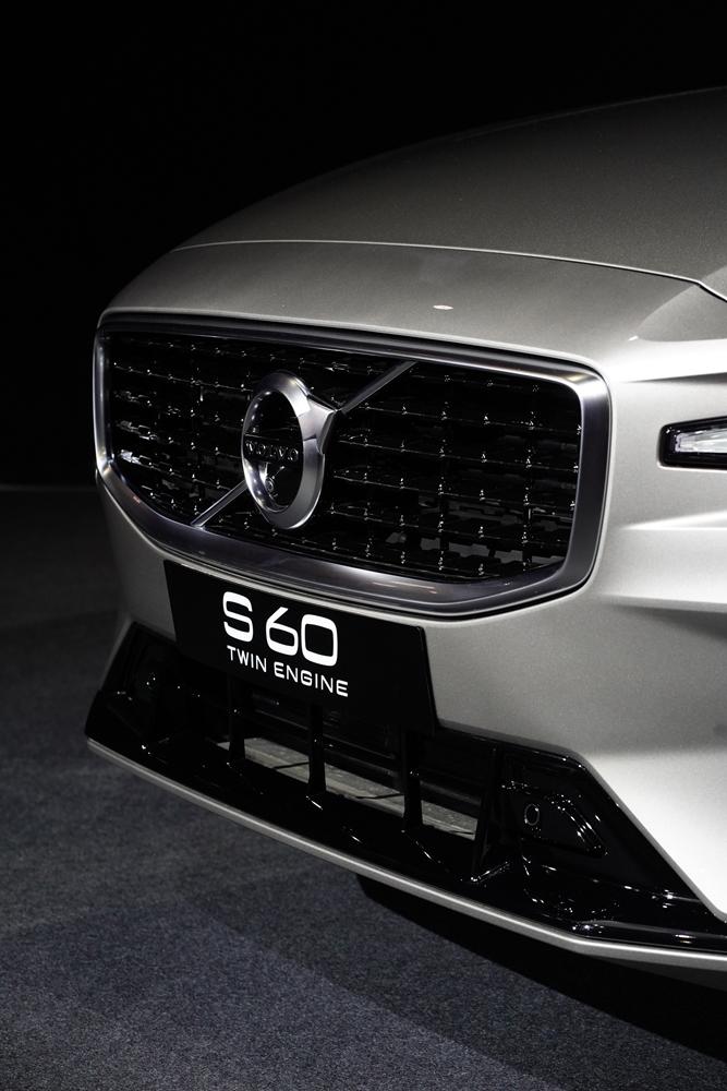 ส่องราคา All-new Volvo S60 ทั้ง 2 รุ่นย่อย กับความงดงามเกินตัวเลข