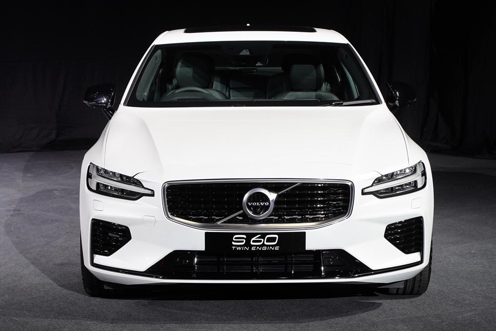 ส่องราคา All-new Volvo S60 ทั้ง 2 รุ่นย่อย กับความงดงามเกินตัวเลข