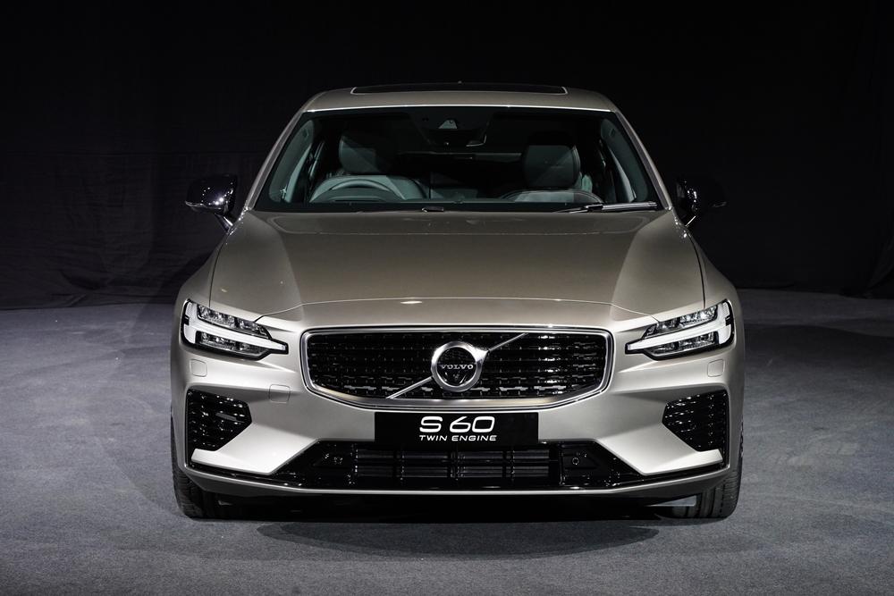 สวยล้ำสุดพรีเมียม! All-new Volvo S60 กับงานดีไซน์สุดประณีต