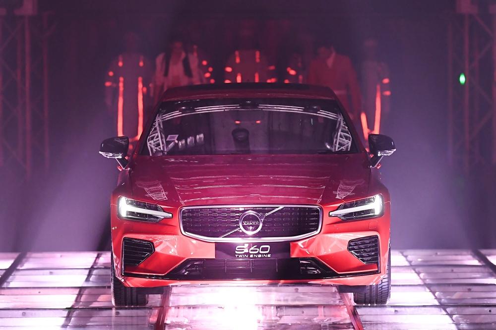 สวยล้ำสุดพรีเมียม! All-new Volvo S60 กับงานดีไซน์สุดประณีต