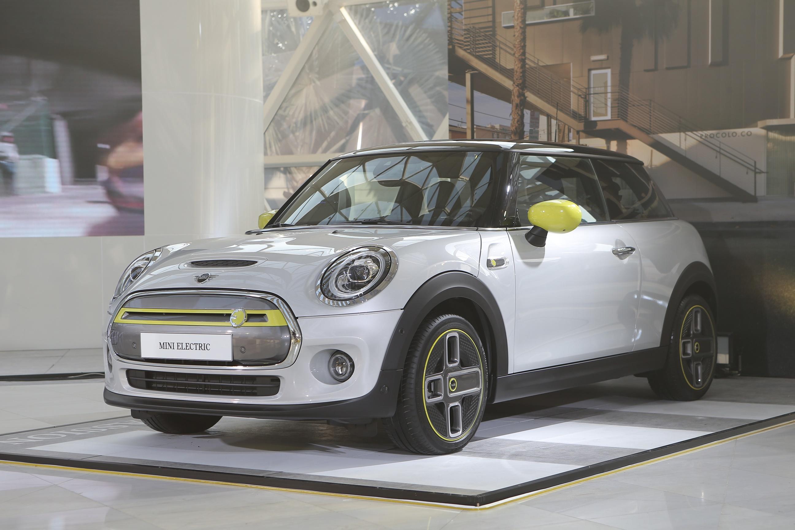 เตรียมพรีออเดอร์! เปิดตัว MINI Cooper SE รถยนต์พลังงานไฟฟ้า 100% รุ่นแรกของค่าย