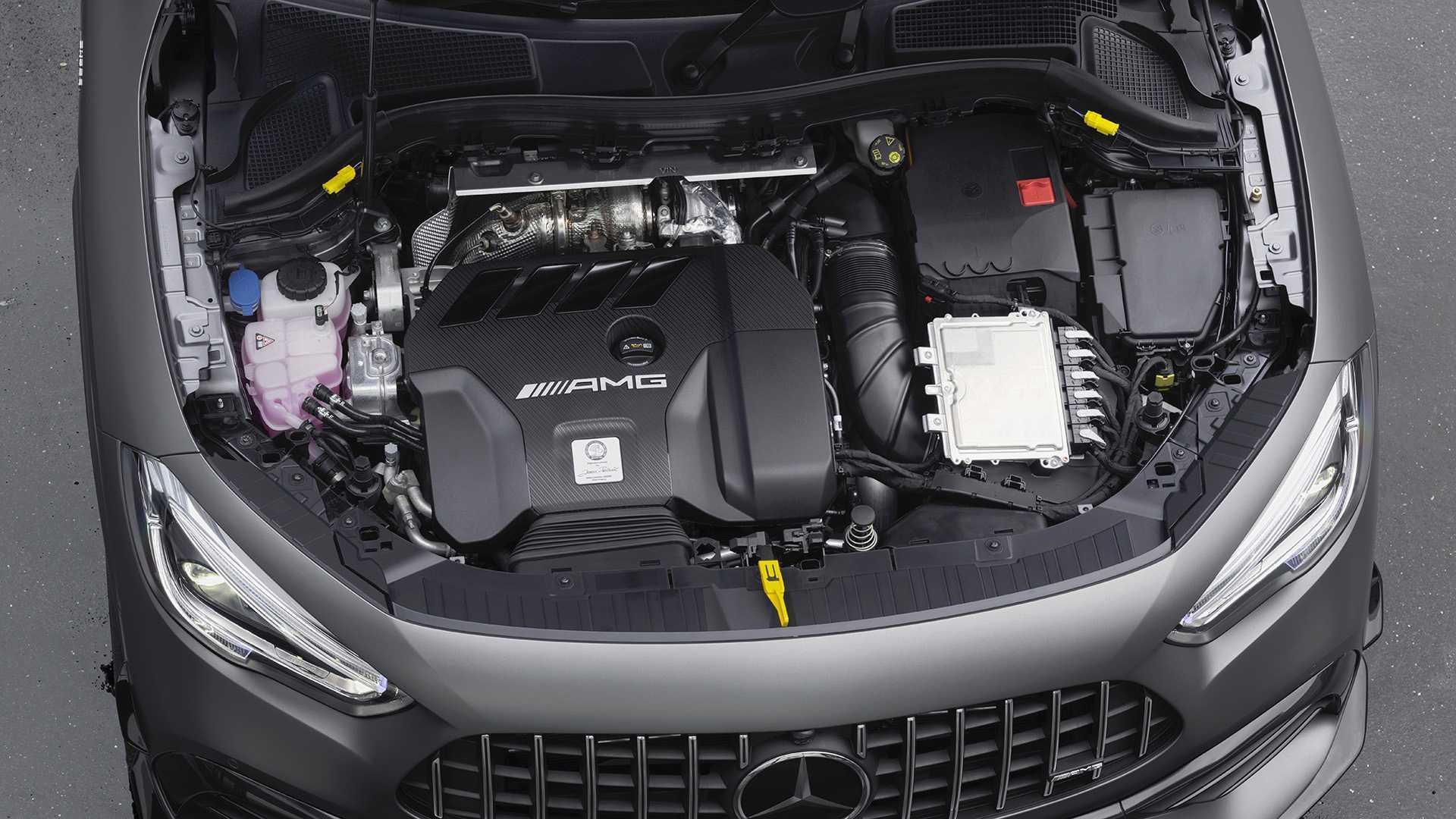 Mercedes-AMG GLA 45 2021 อเนกประสงค์ไซส์เล็ก สปอร์ตหรูหรายืนหนึ่ง