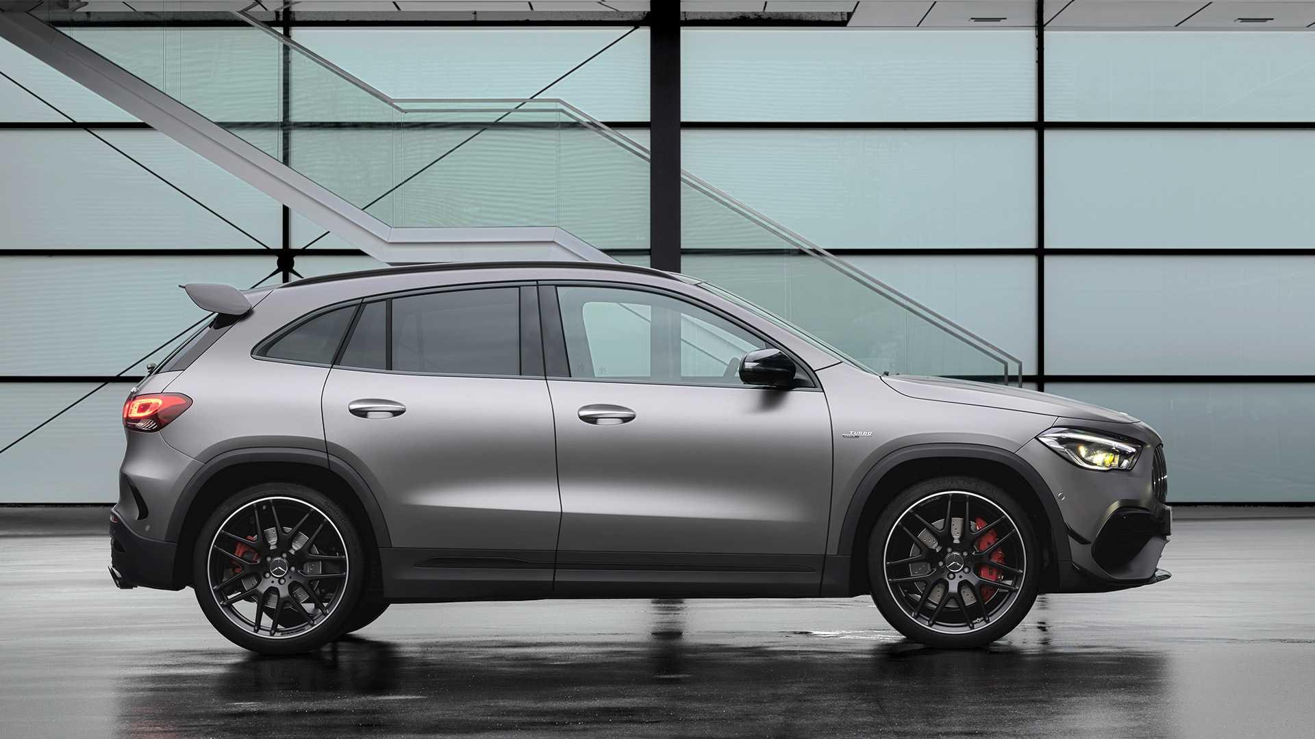 Mercedes-AMG GLA 45 2021 อเนกประสงค์ไซส์เล็ก สปอร์ตหรูหรายืนหนึ่ง
