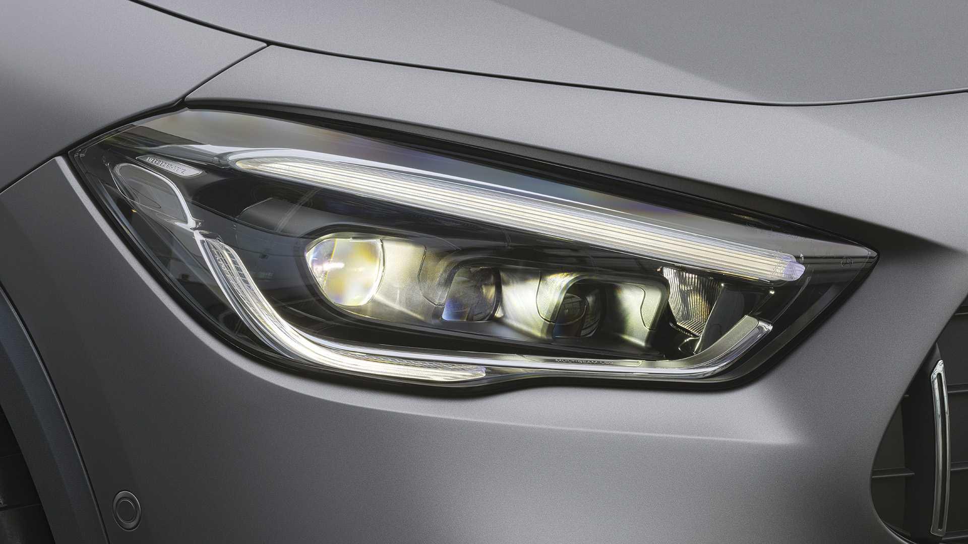 Mercedes-AMG GLA 45 2021 อเนกประสงค์ไซส์เล็ก สปอร์ตหรูหรายืนหนึ่ง