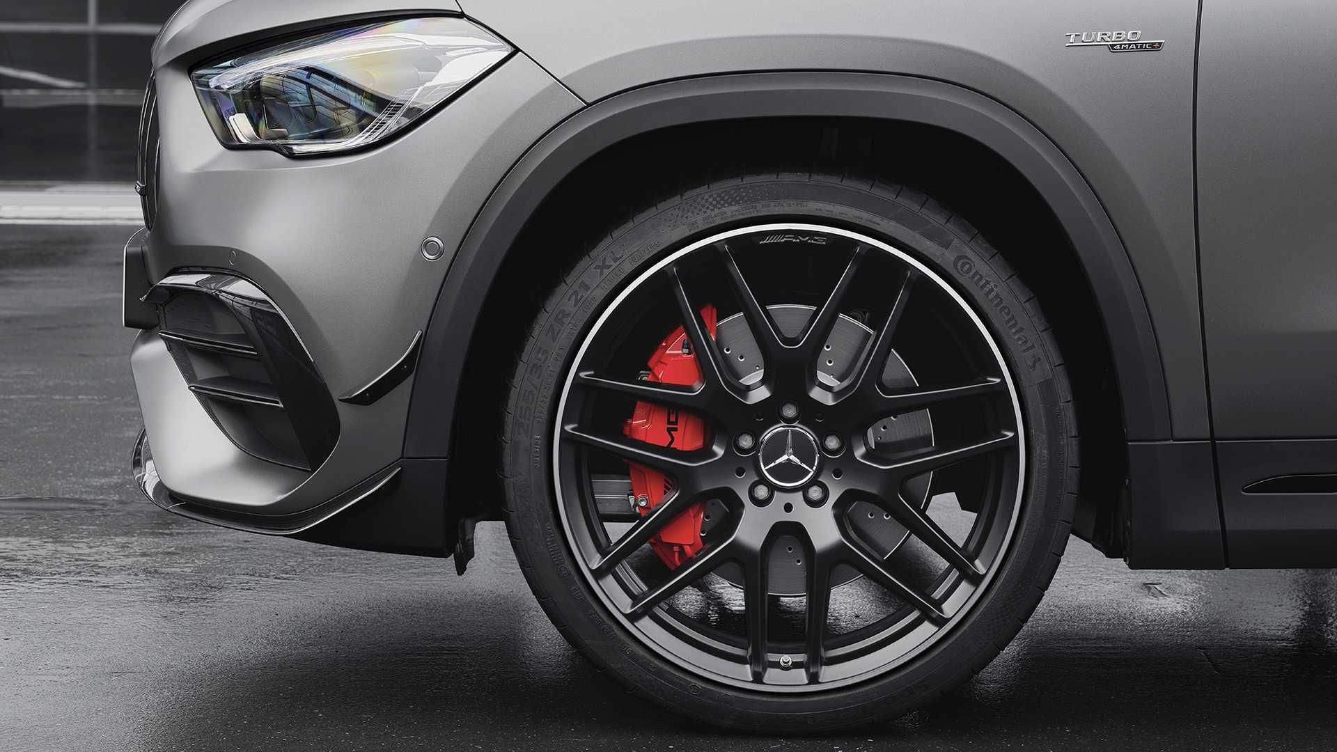 Mercedes-AMG GLA 45 2021 อเนกประสงค์ไซส์เล็ก สปอร์ตหรูหรายืนหนึ่ง