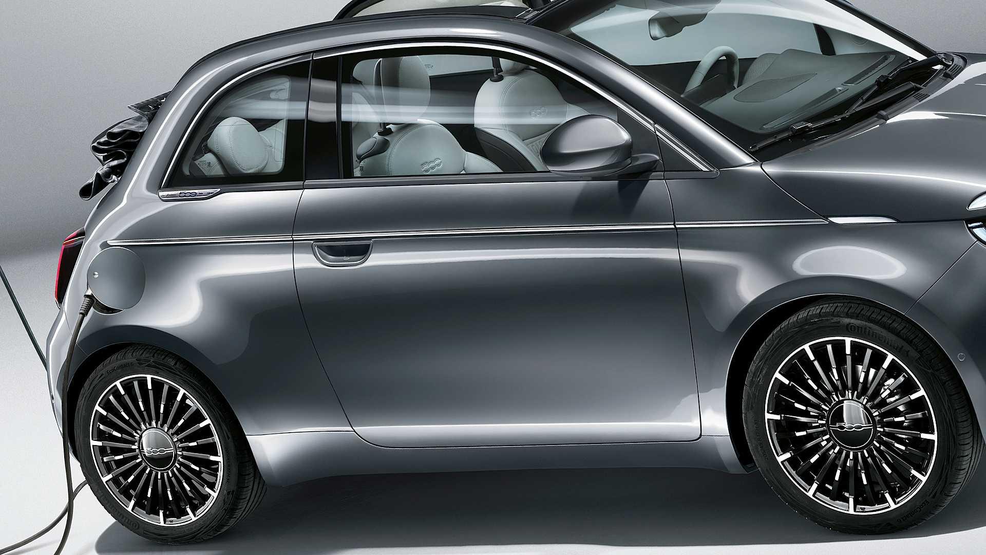 สามประตูเปิดประทุน! Fiat 500e 2021 รถไซส์เล็กพลังไฟฟ้าเคาะราคาเพียงล้านเศษ