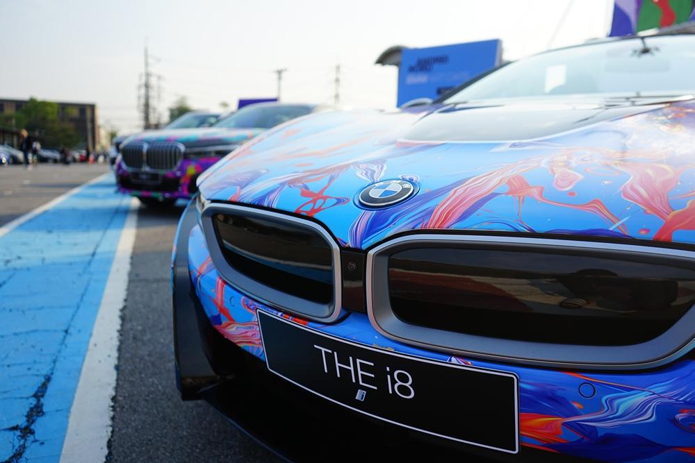 BMW ร่วมมือ 9 ศิลปินรังสรรค์ผลงานศิลปะสุดแจ่มใน BMW Unbound World of Art Series