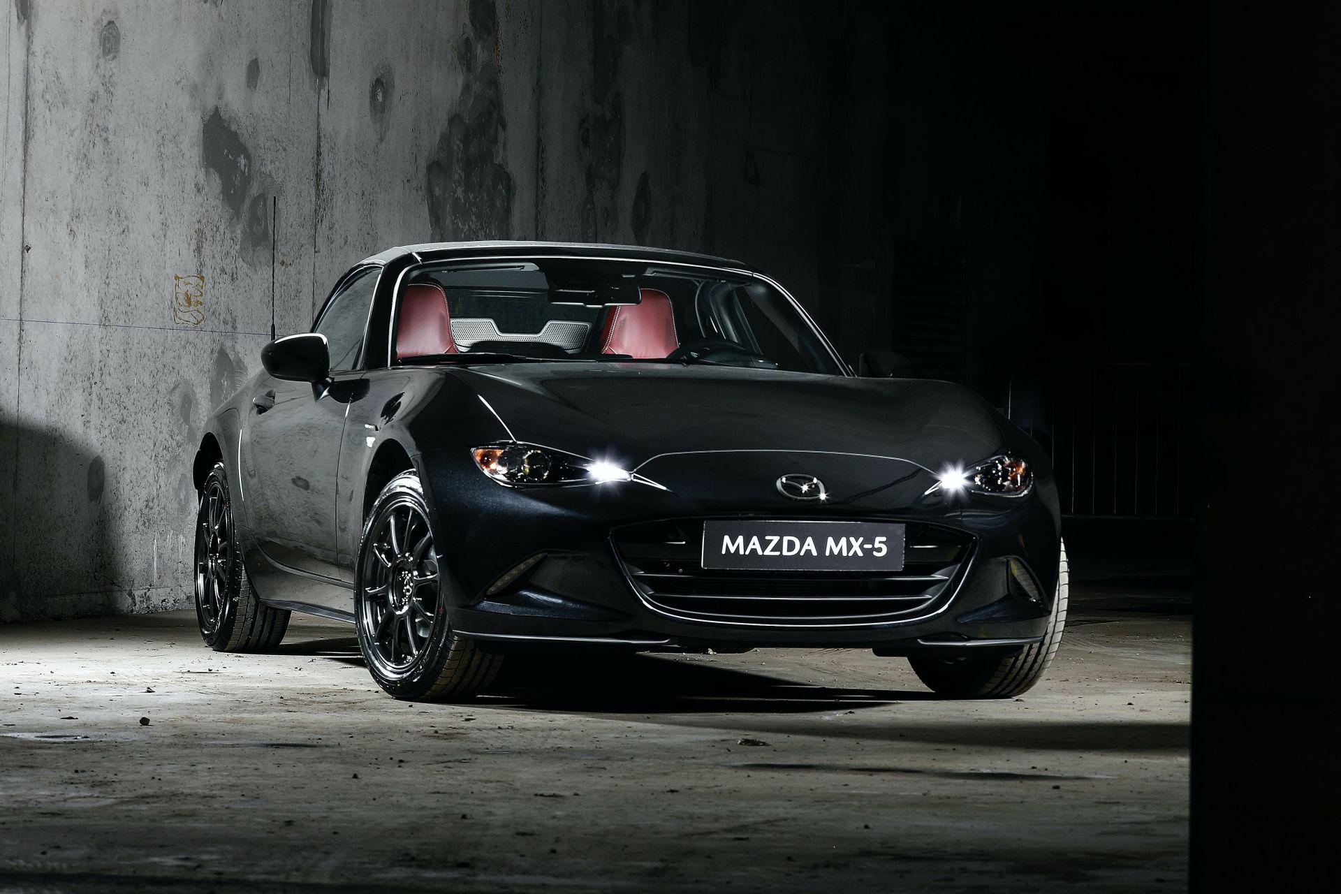 Mazda MX-5 Eunos Edition ความดำทะมึนแสนสง่า ผลิตเพียง 110 คันเท่านั้น!