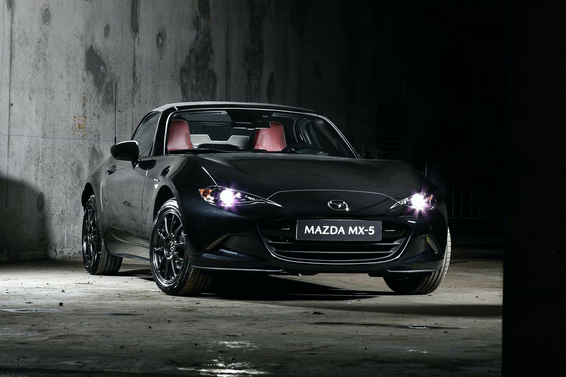 Mazda MX-5 Eunos Edition ความดำทะมึนแสนสง่า ผลิตเพียง 110 คันเท่านั้น!