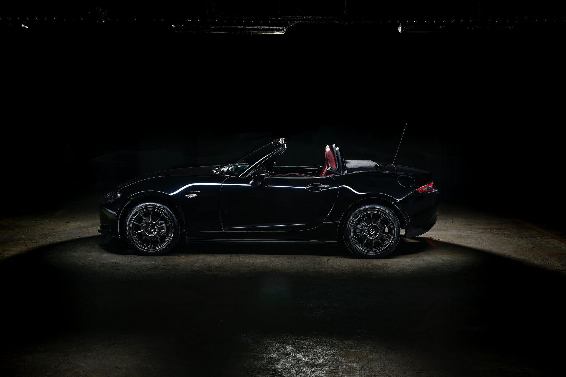 Mazda MX-5 Eunos Edition ความดำทะมึนแสนสง่า ผลิตเพียง 110 คันเท่านั้น!