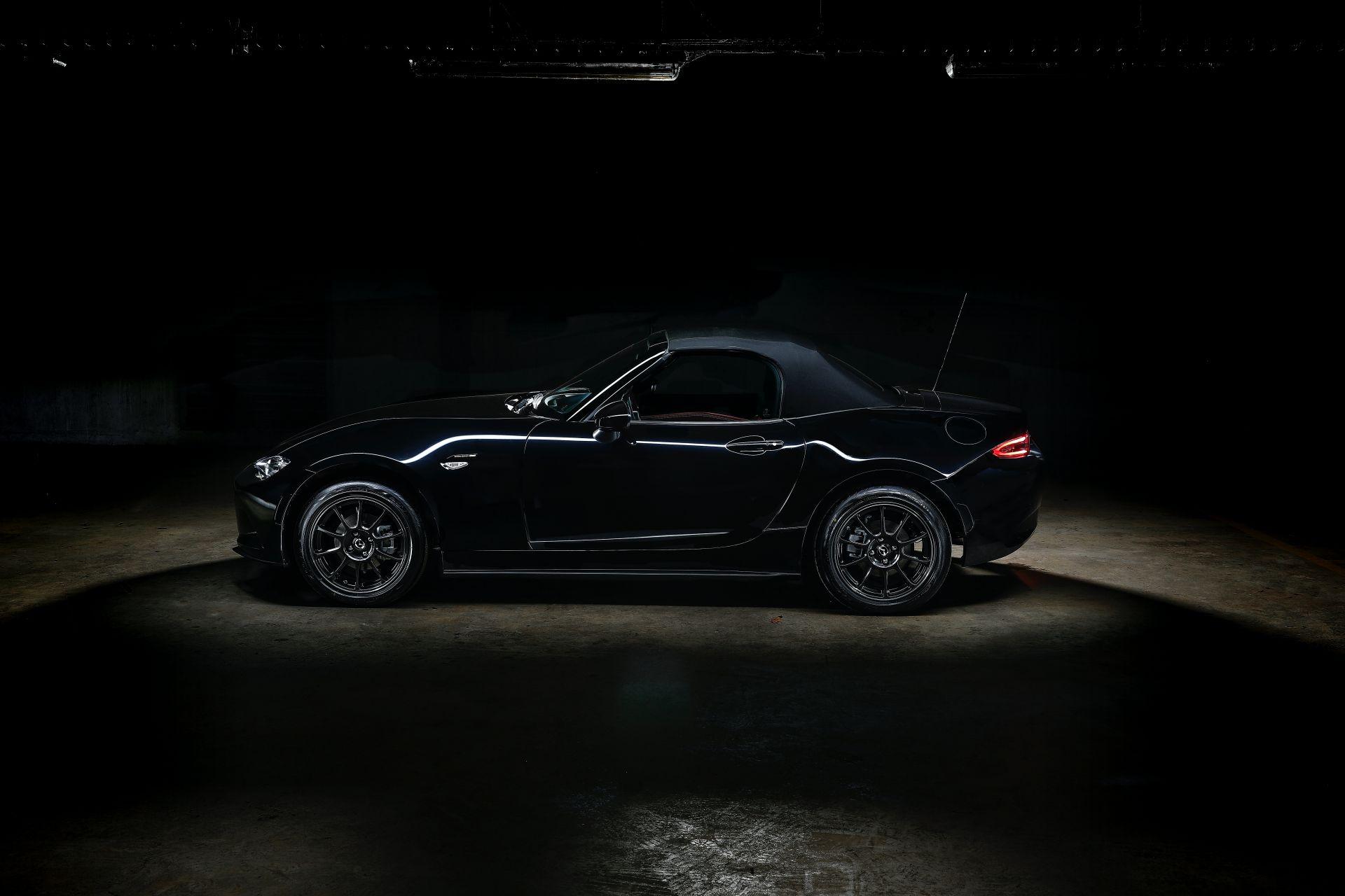 Mazda MX-5 Eunos Edition ความดำทะมึนแสนสง่า ผลิตเพียง 110 คันเท่านั้น!