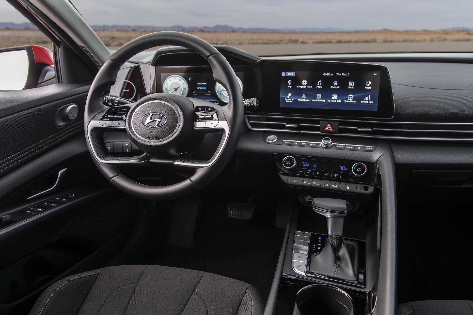 เปิดโฉม Hyundai Elantra 2021 กับดีกรีความโฉบเฉี่ยวที่เพิ่มมากขึ้น