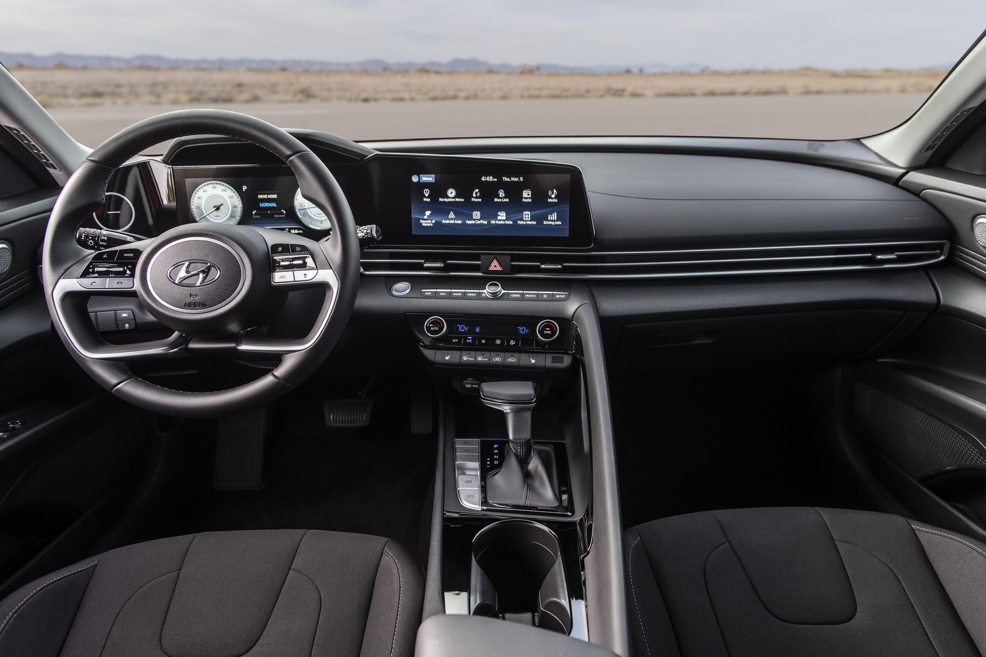 เปิดโฉม Hyundai Elantra 2021 กับดีกรีความโฉบเฉี่ยวที่เพิ่มมากขึ้น