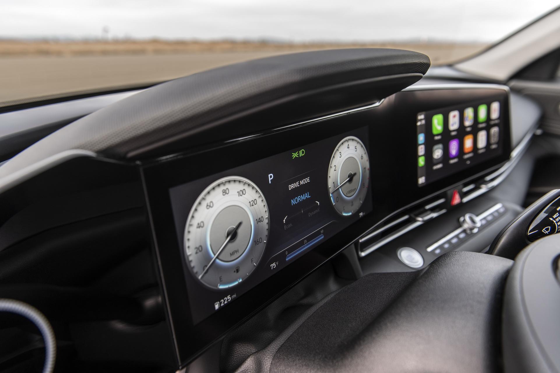 เปิดโฉม Hyundai Elantra 2021 กับดีกรีความโฉบเฉี่ยวที่เพิ่มมากขึ้น
