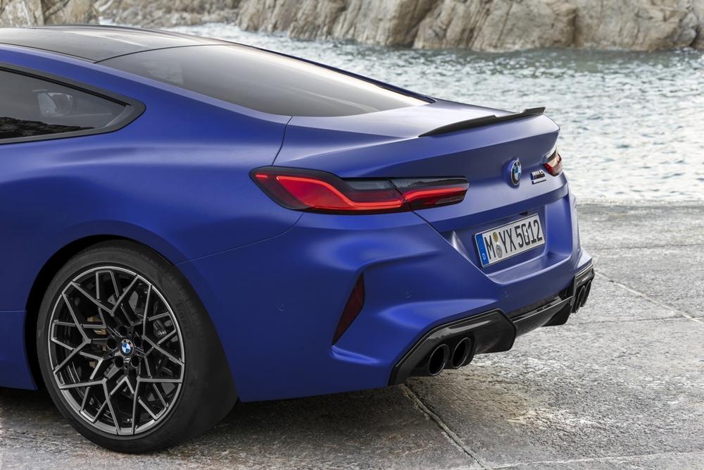 ตัวแรงมาแล้ว! BMW M8 Competition Coupe ปราดเปรียวยืนหนึ่งในราคา 17.99 ล้าน