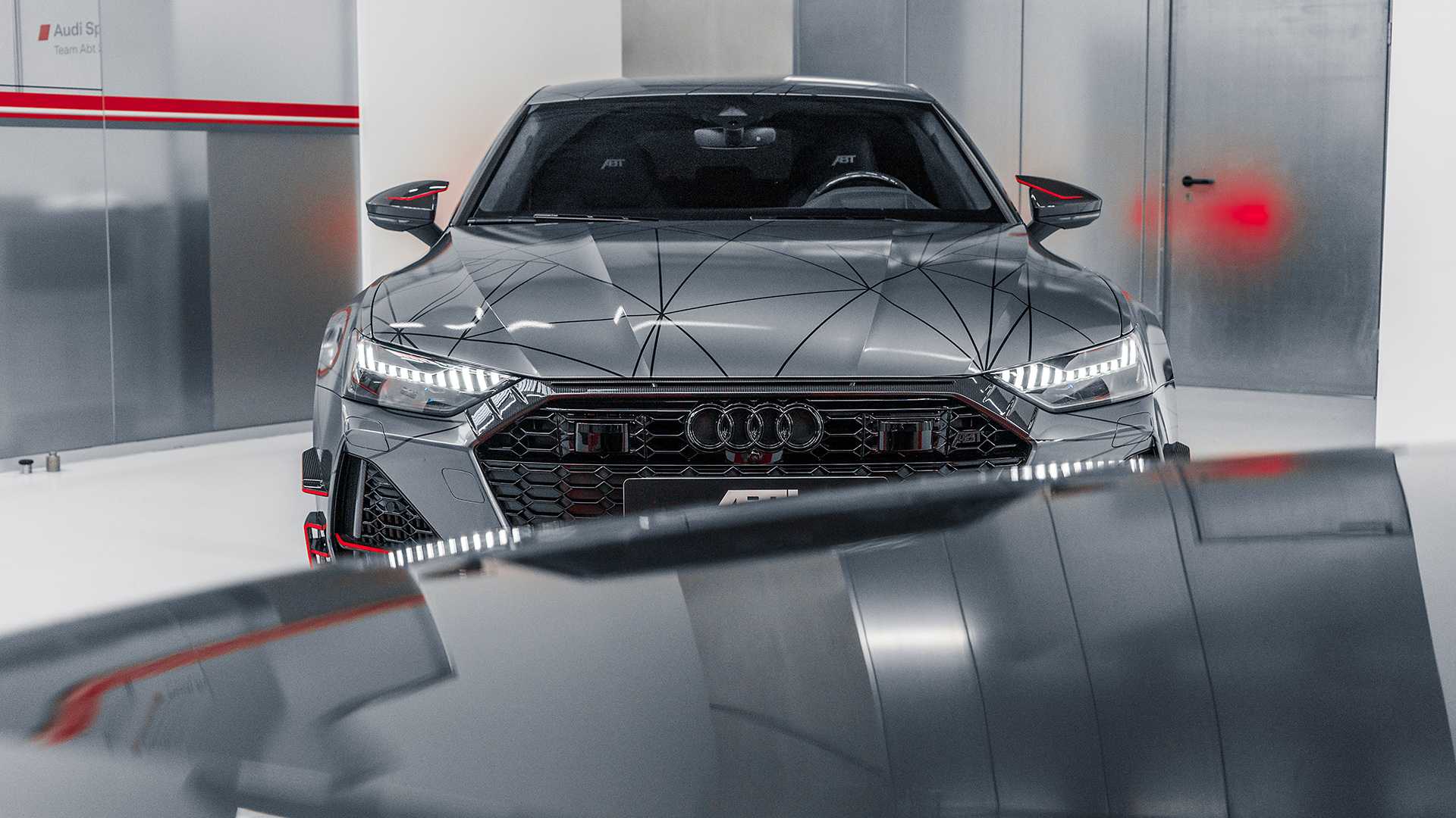 Audi RS7-R กับสมรรถนะที่โหดขึ้น และลายกราฟิกสุดโดดเด่นคล้ายไอ้แมงมุม