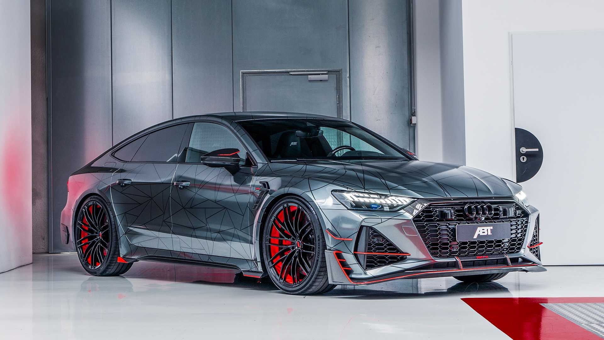 Audi RS7-R กับสมรรถนะที่โหดขึ้น และลายกราฟิกสุดโดดเด่นคล้ายไอ้แมงมุม