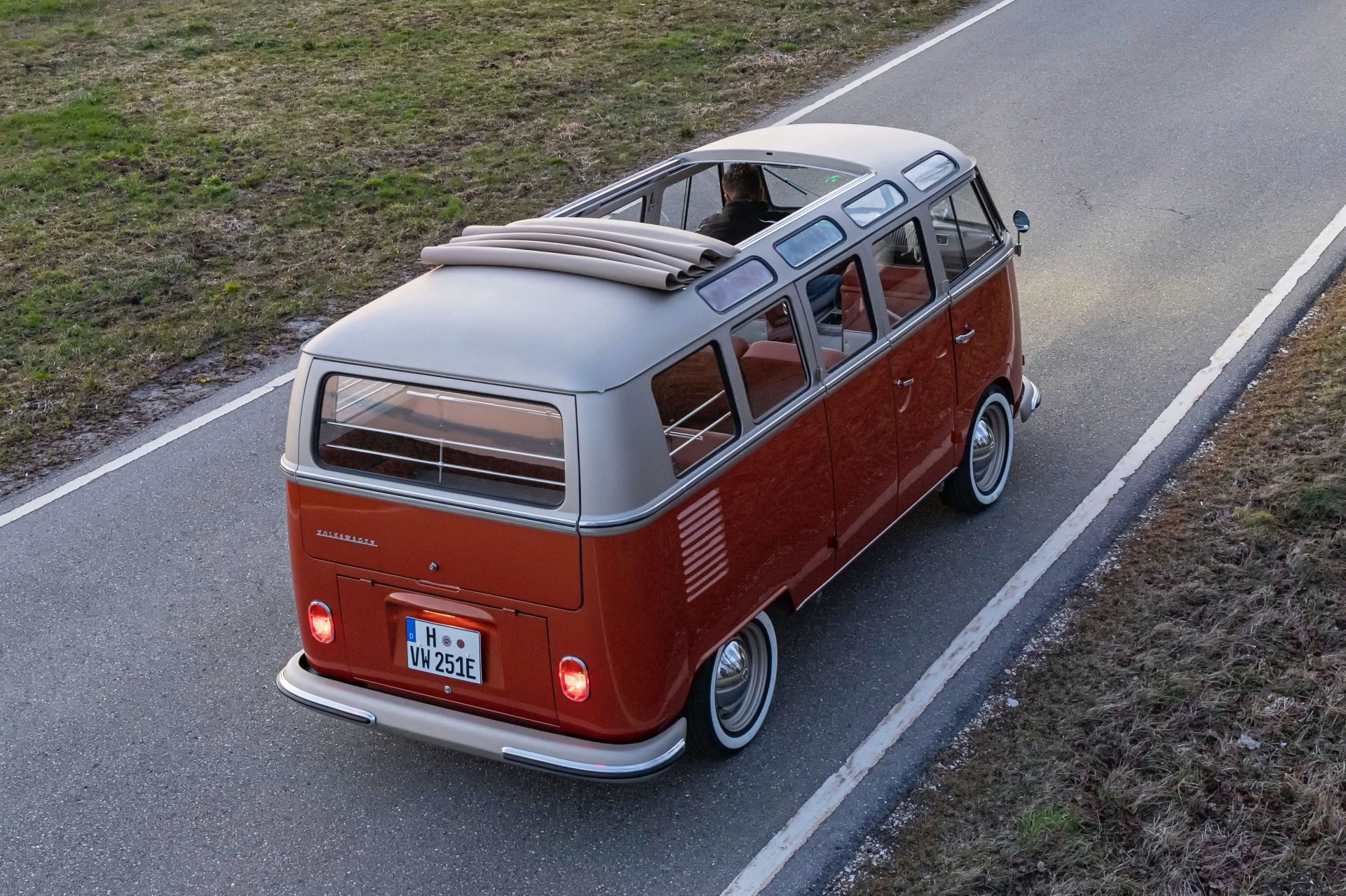 Volkswagen e-Bulli Concept รถยนต์ไฟฟ้าทรงคลาสสิก กลิ่นอายเดิมๆ ที่สายรถเก่าถวิลหา