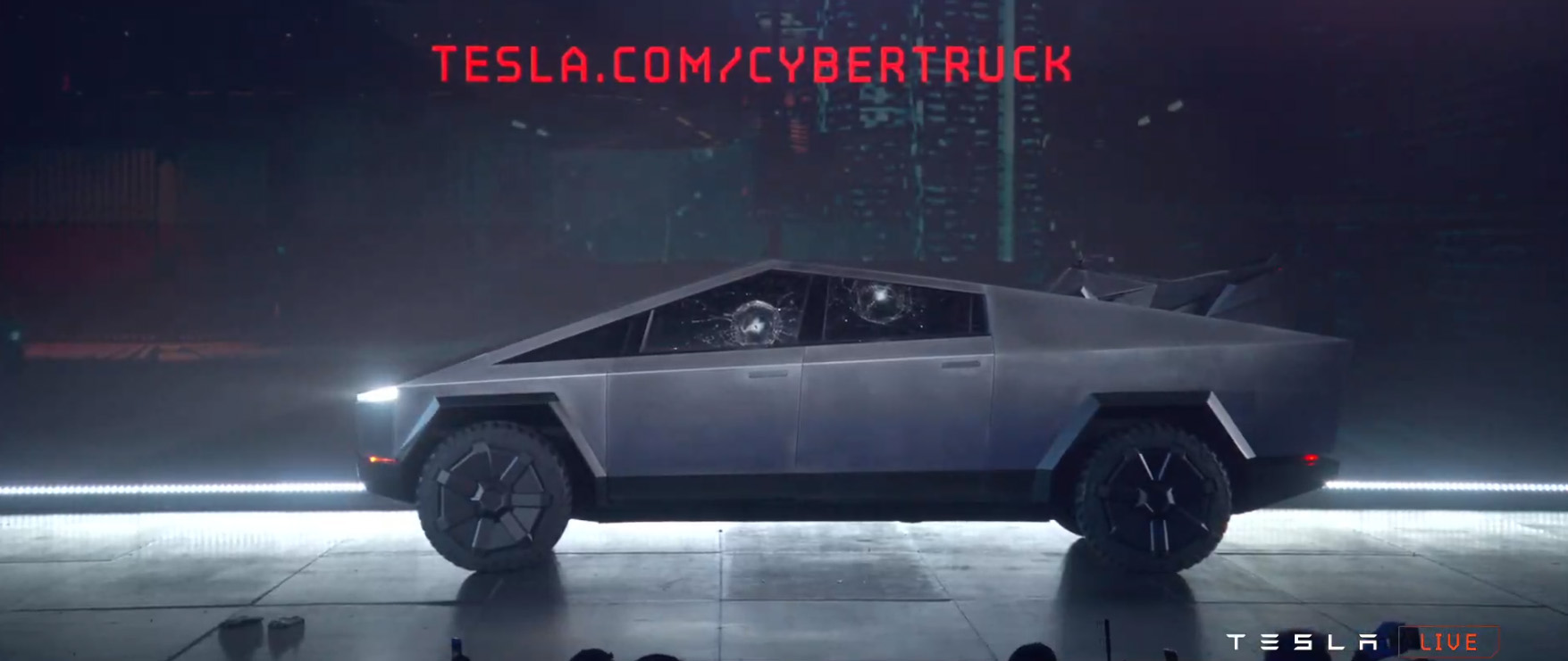 อะไรนะ?! Tesla Cybertruck จะลอยน้ำได้ชั่วขณะหนึ่งสำหรับการบุกป่าฝ่าลำธาร
