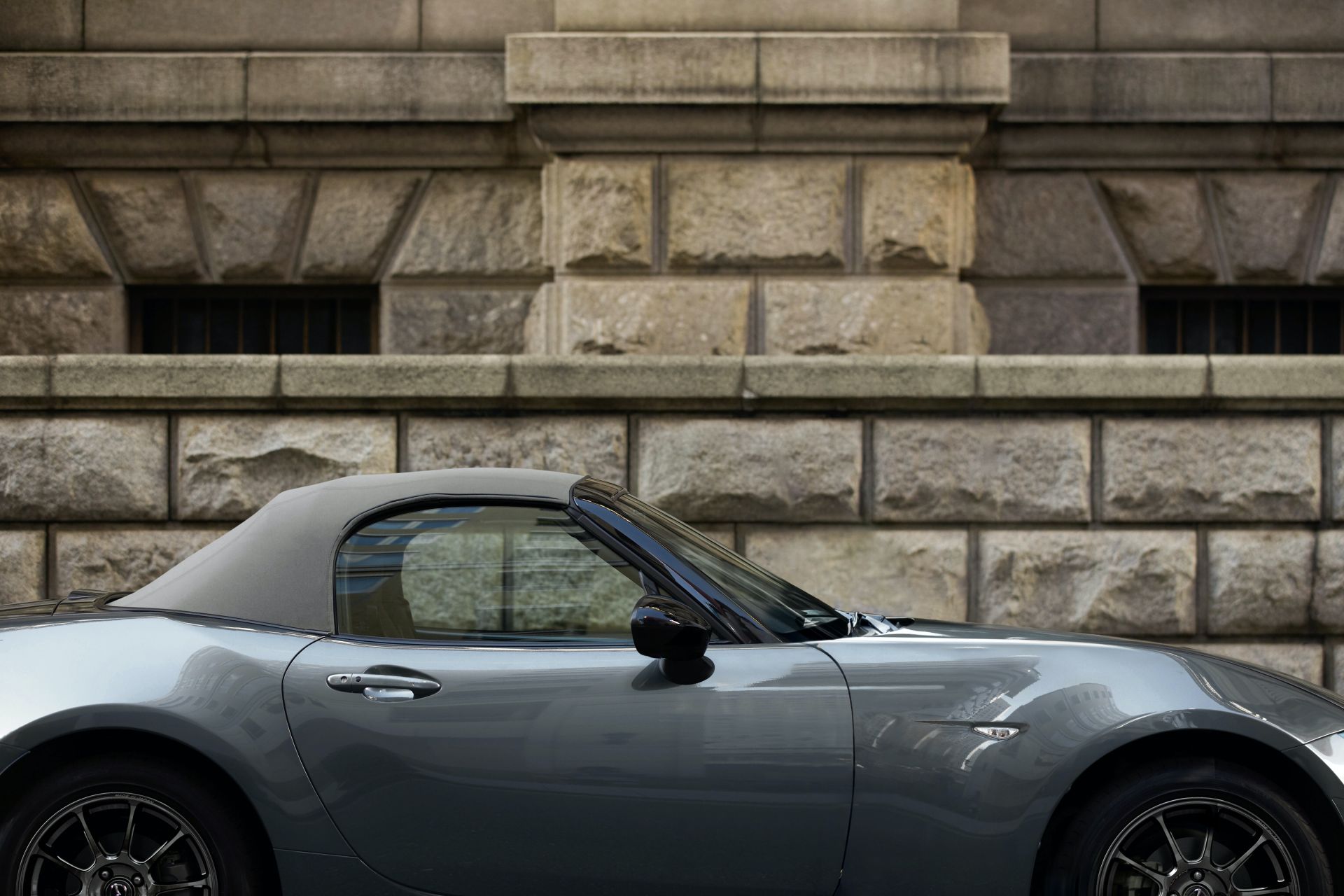 เผยโฉมคันสวย Mazda MX-5 R-Sport รุ่นพิเศษจำนวนจำกัด เริ่มต้น 1.1 ล้านบาท