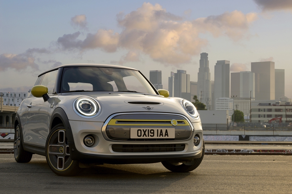 งานเข้าอย่างจัง! MINI Cooper SE ตัดสินใจเปลี่ยนชื่อล้อ หลังชื่อซ้ำไวรัสโคโรนา