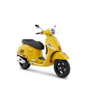 เรโทรนิดๆ สปอร์ตหน่อยๆ! Vespa GTS Super Sport 300 HPE ค่าตัวสองแสนเศษ