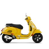 เรโทรนิดๆ สปอร์ตหน่อยๆ! Vespa GTS Super Sport 300 HPE ค่าตัวสองแสนเศษ