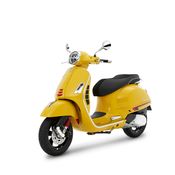 เรโทรนิดๆ สปอร์ตหน่อยๆ! Vespa GTS Super Sport 300 HPE ค่าตัวสองแสนเศษ