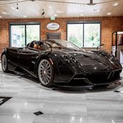 Pagani Huayra Roadster 2017 เสริมความหล่อหรู คาดค่าตัวเกิน 63 ล้านบาท