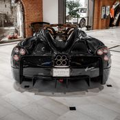 Pagani Huayra Roadster 2017 เสริมความหล่อหรู คาดค่าตัวเกิน 63 ล้านบาท