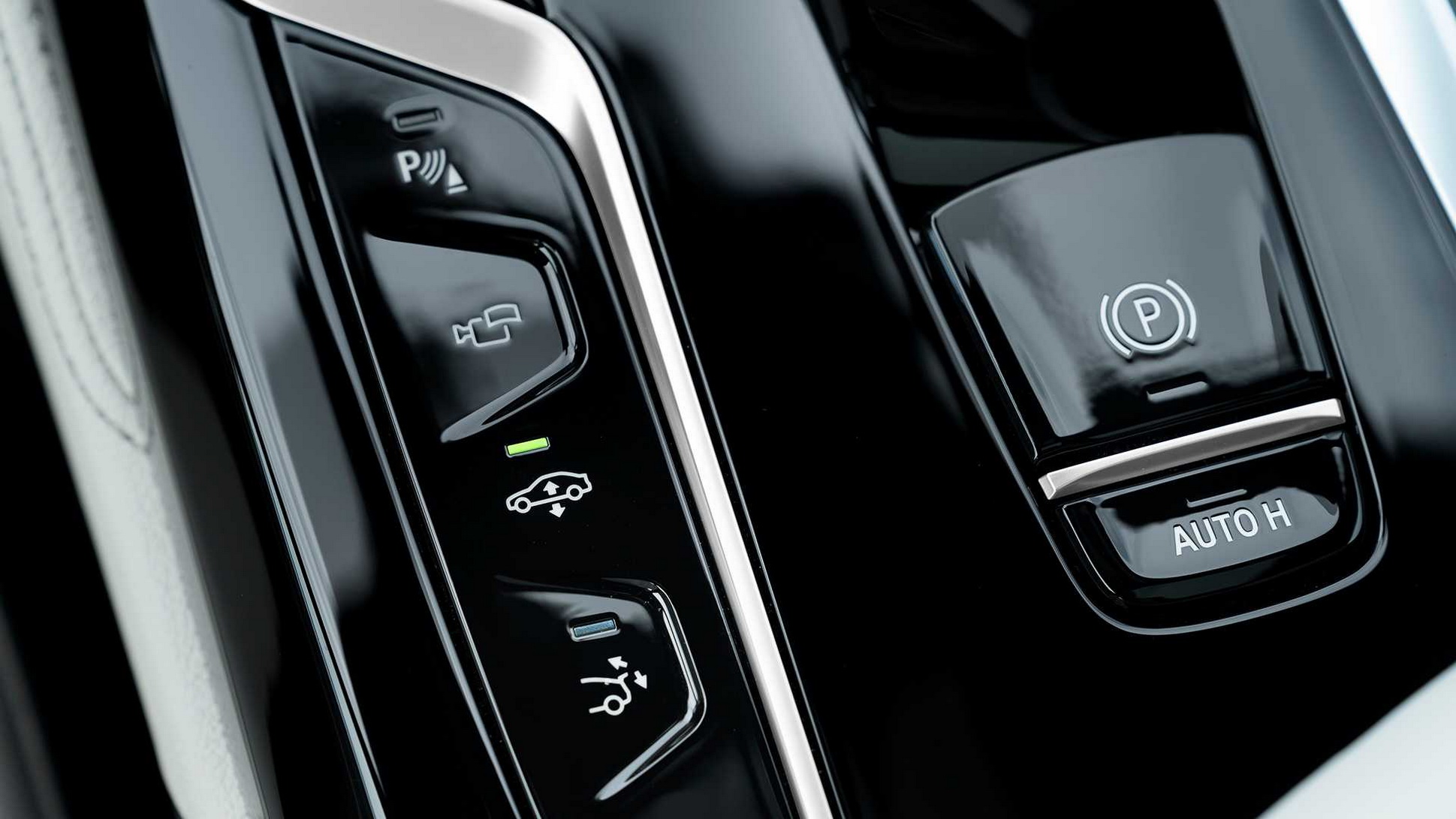 BMW 6-Series GT 2021 เผยโฉมแล้ว ดีไซน์ด้านหน้าใหม่ และเทคโนโลยีไมลด์ไฮบริด