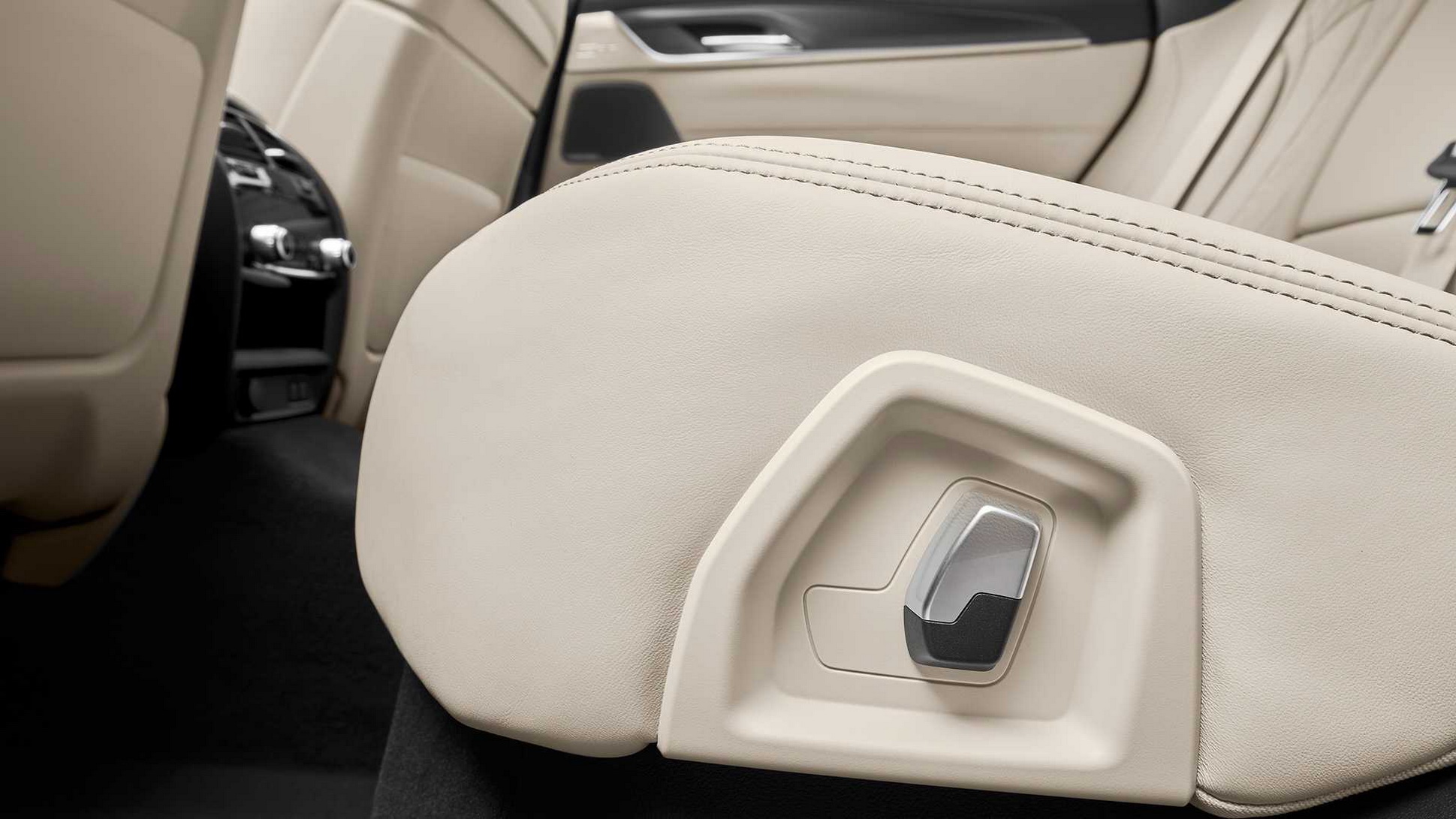 BMW 6-Series GT 2021 เผยโฉมแล้ว ดีไซน์ด้านหน้าใหม่ และเทคโนโลยีไมลด์ไฮบริด