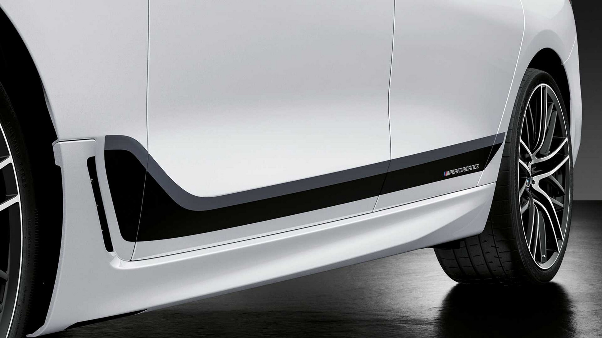 BMW 6-Series GT 2021 เผยโฉมแล้ว ดีไซน์ด้านหน้าใหม่ และเทคโนโลยีไมลด์ไฮบริด