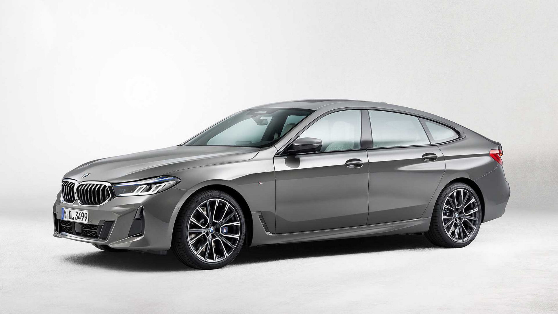 BMW 6-Series GT 2021 เผยโฉมแล้ว ดีไซน์ด้านหน้าใหม่ และเทคโนโลยีไมลด์ไฮบริด