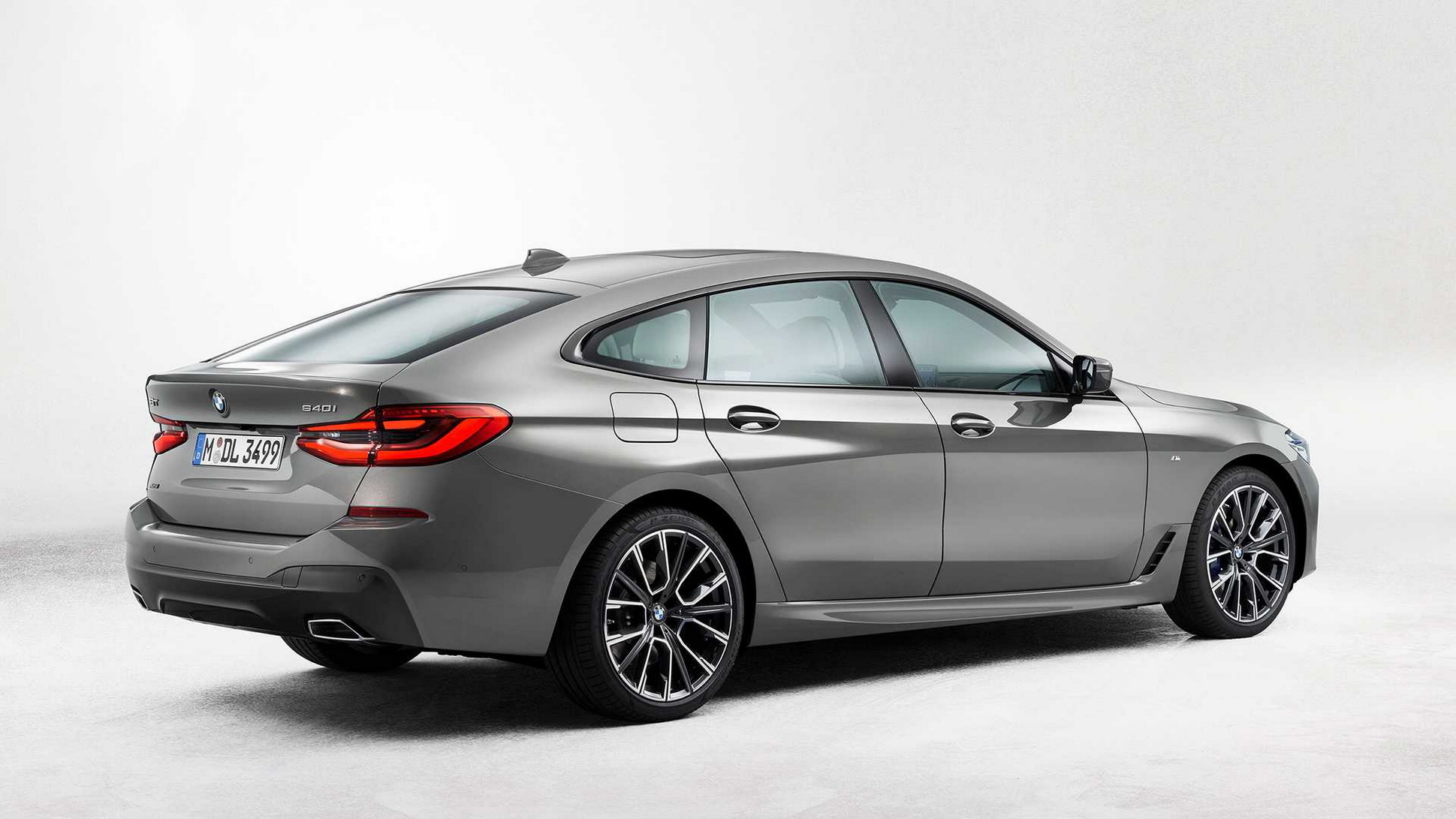 BMW 6-Series GT 2021 เผยโฉมแล้ว ดีไซน์ด้านหน้าใหม่ และเทคโนโลยีไมลด์ไฮบริด
