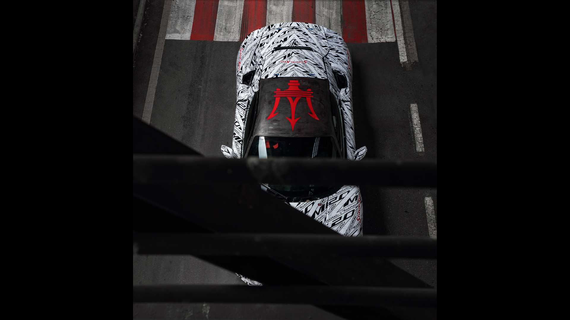 เท่ทุกกระเบียดนิ้ว! Maserati MC20 ต้นแบบสุดสเปเชียลรำลึกถึงนักแข่งระดับตำนาน