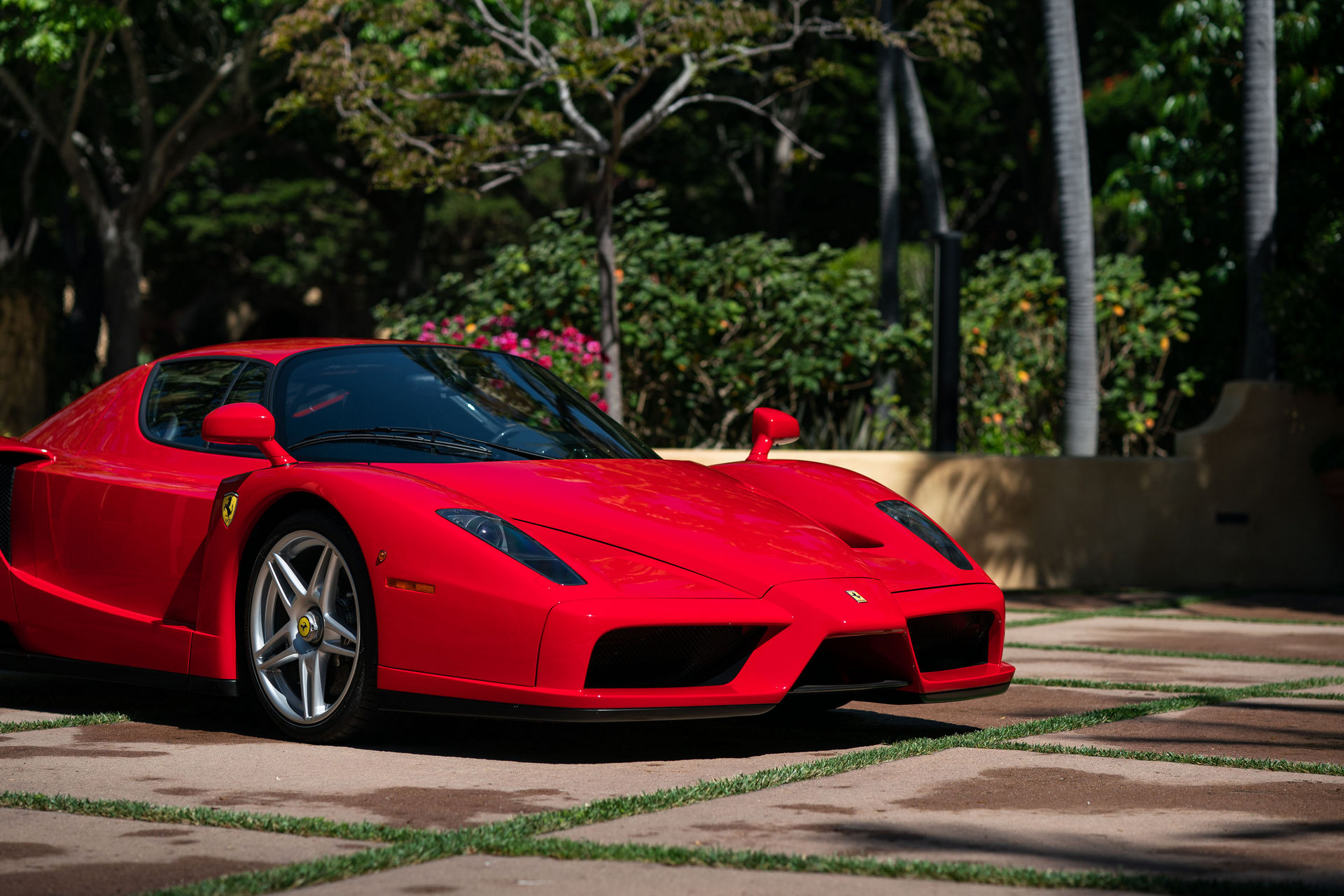 สุดจัด! Ferrari Enzo 2003 กลายเป็นรถราคาแพงที่สุดในการประมูลบนโลกออนไลน์ (ภาพ)